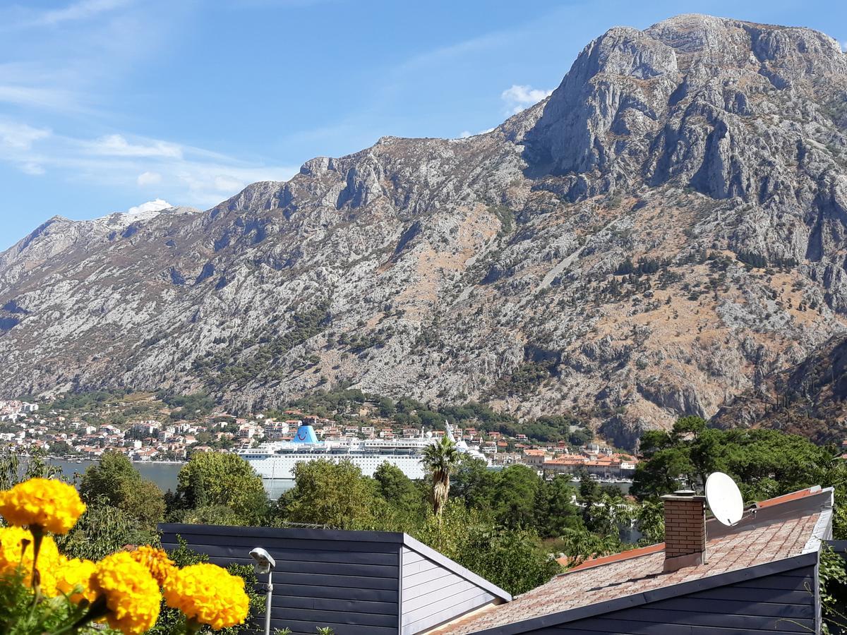 Maritimo Apartments Kotor Exterior photo