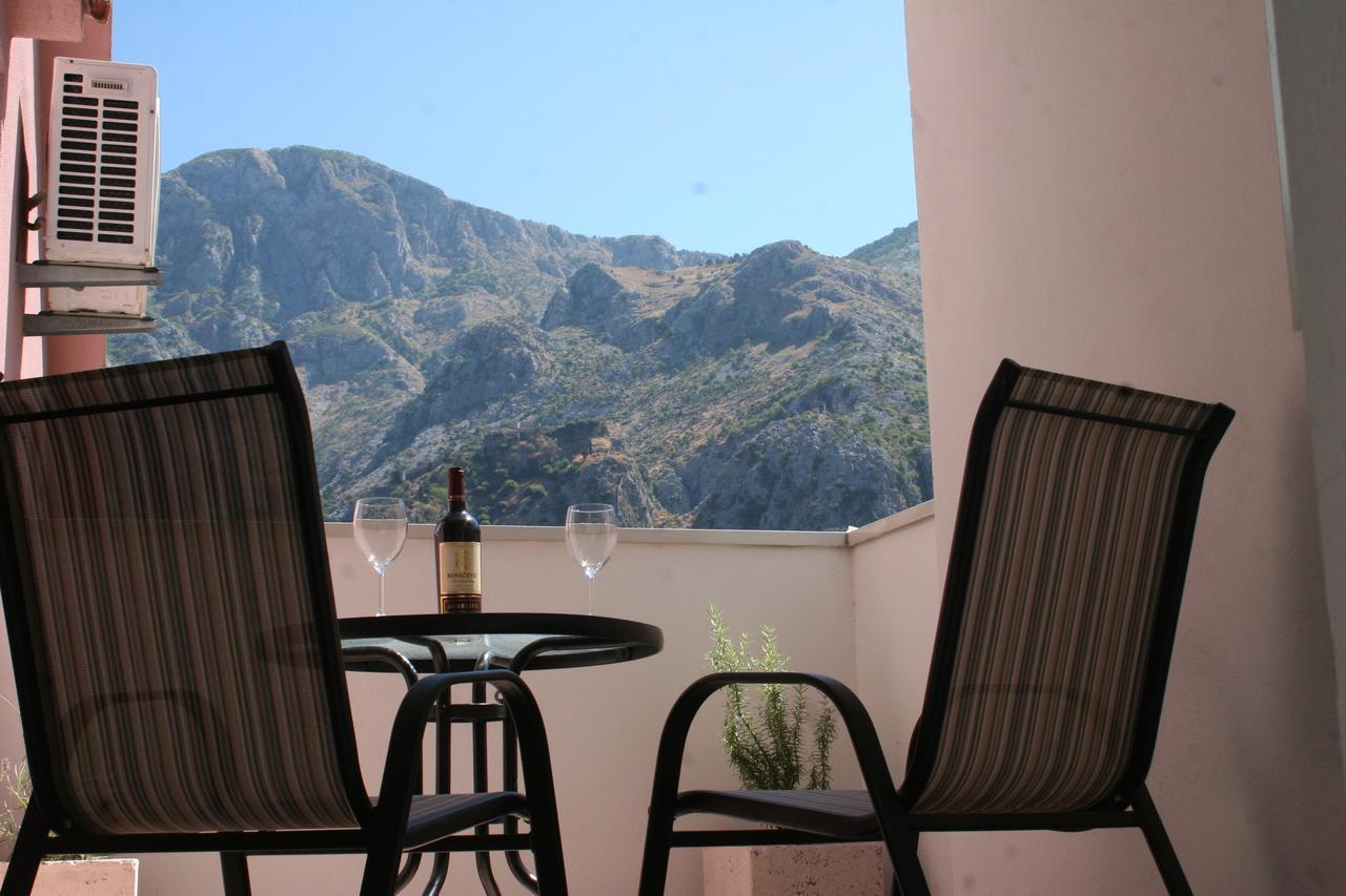 Maritimo Apartments Kotor Exterior photo