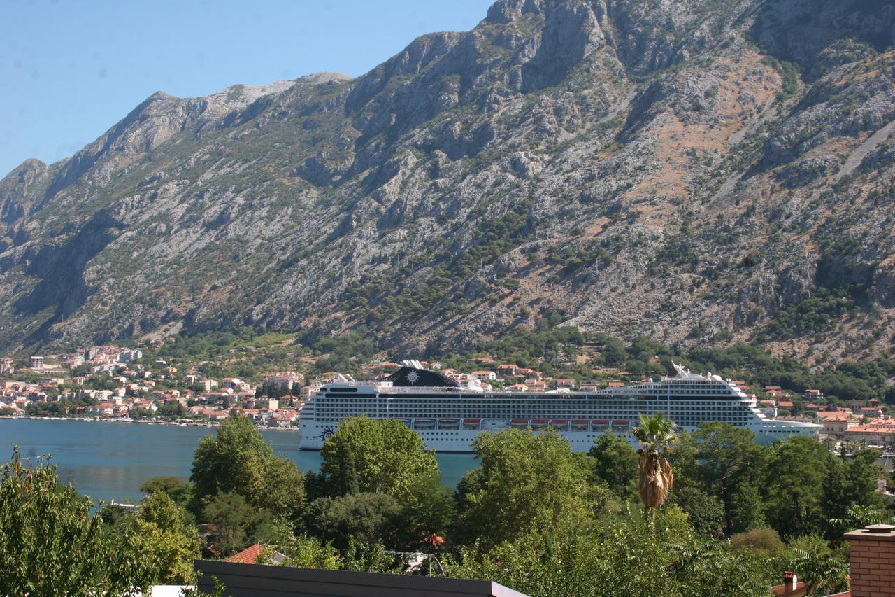 Maritimo Apartments Kotor Exterior photo