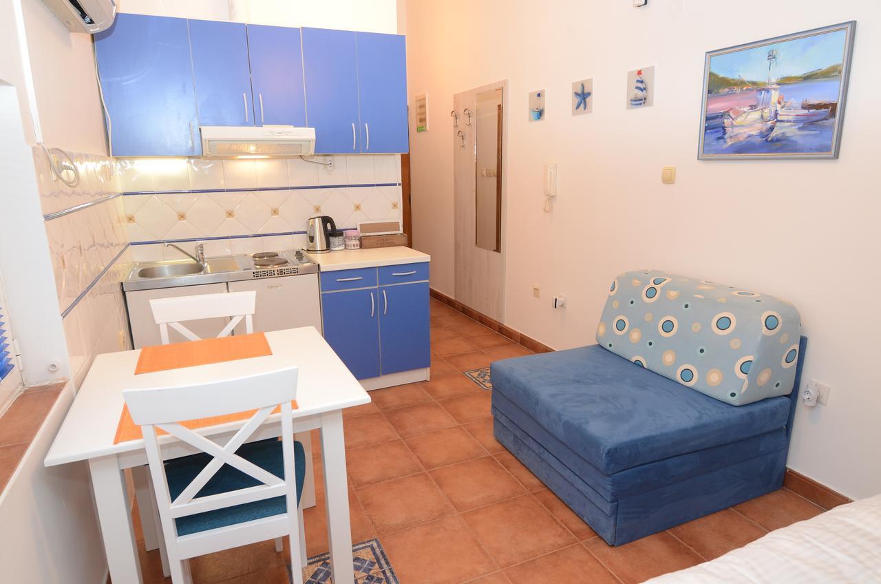 Maritimo Apartments Kotor Exterior photo