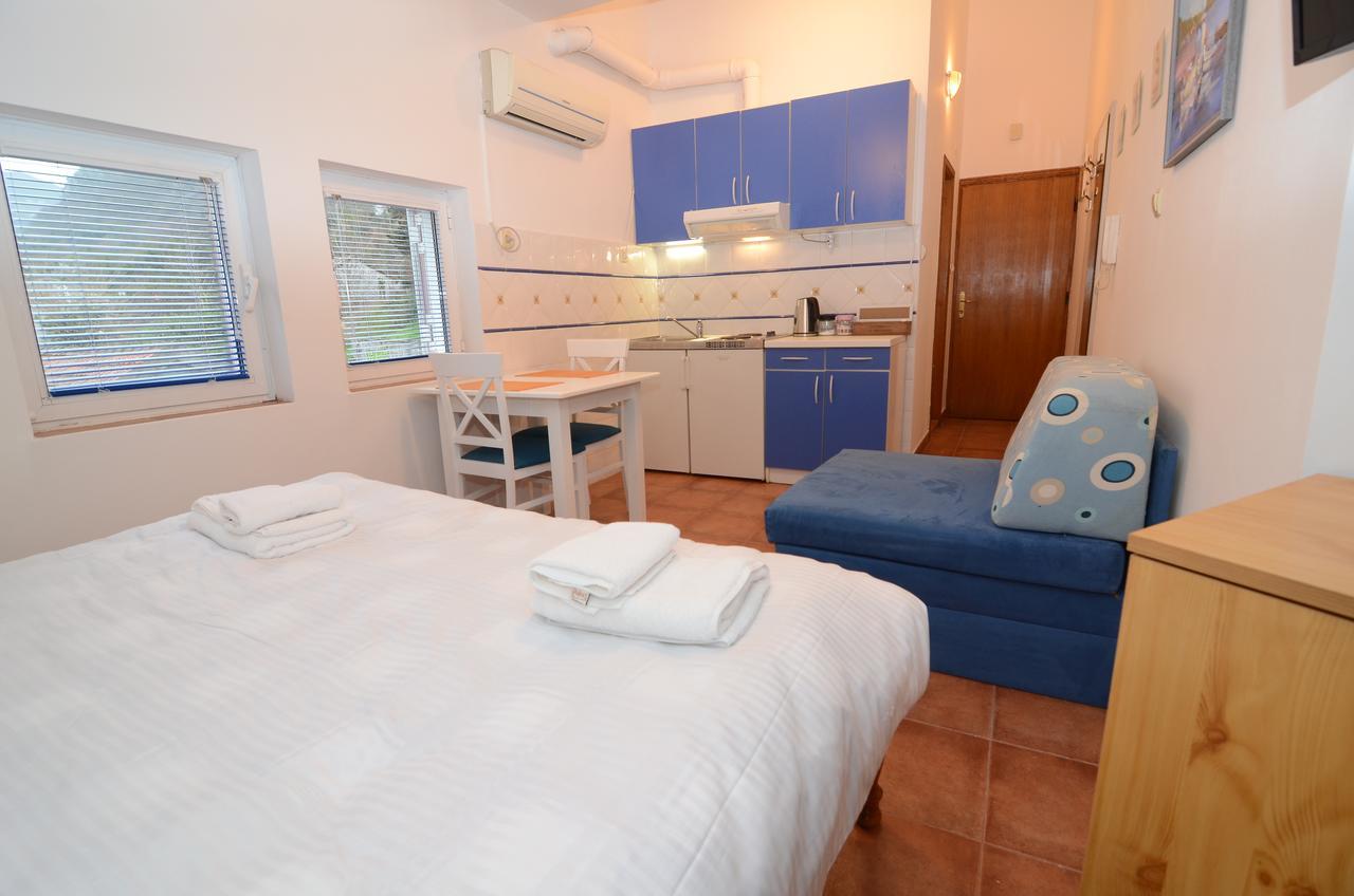 Maritimo Apartments Kotor Exterior photo