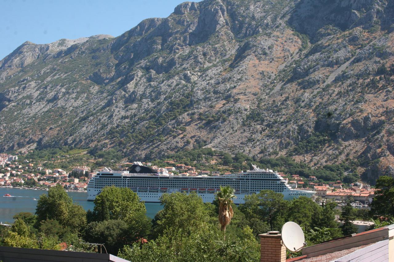 Maritimo Apartments Kotor Exterior photo