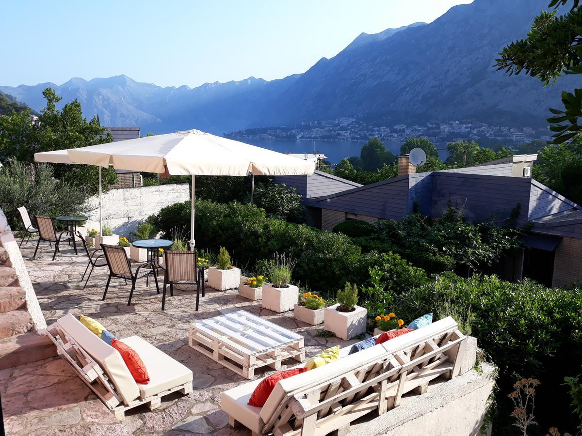 Maritimo Apartments Kotor Exterior photo